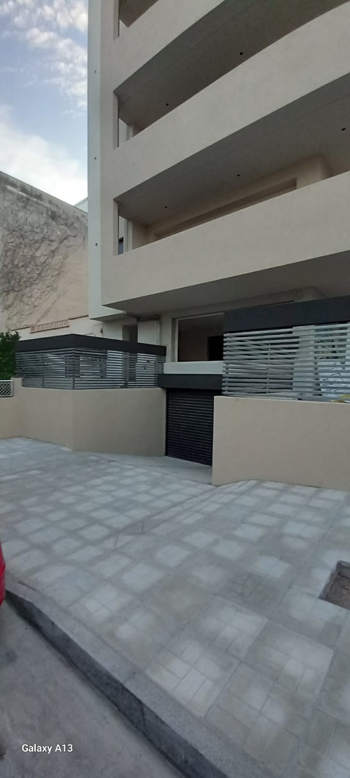 Κάγκελο περίφραξης πολυκατοικίας